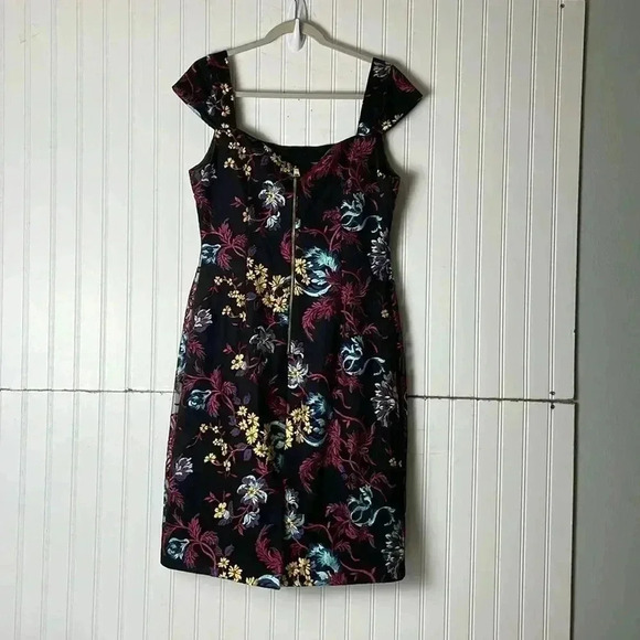 Nicole Miller Heavily Embroidered Black dress. Size 12 work party vacation date - Picture 2 of 5